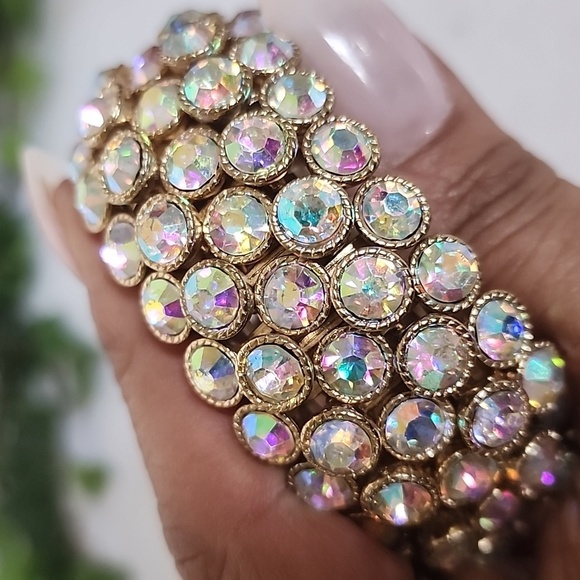 Beautiful Iridescent Crystal Statement Stretch Bracelet and Ring - Picture 12 of 12